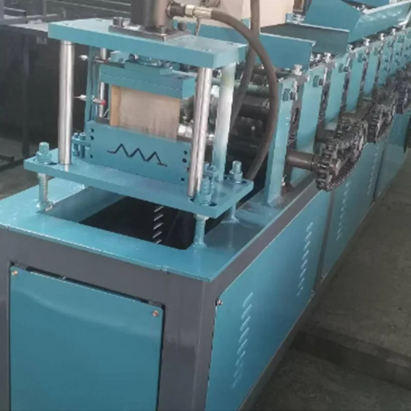 Máquina perfiladeira de placa de reforço lenta